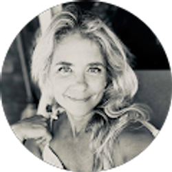 Profile photo of Amber Sieber