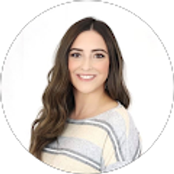 Profile photo of Kelsey De Medeiros