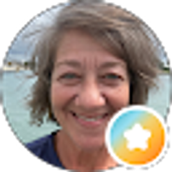 Profile photo of Lynn Aprile