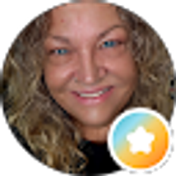 Profile photo of April Hunter
