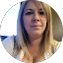 Profile photo of Nicholle Riesch