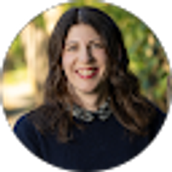 Profile photo of Lindsey Batdorf