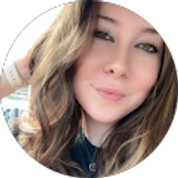 Profile photo of Lindsey Davis