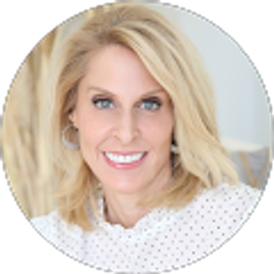 Profile photo of Emily Aichele