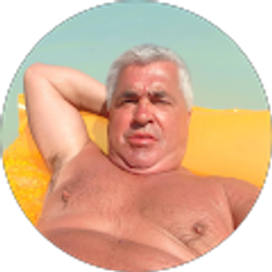 Profile photo of Krzysztof Dziubinski