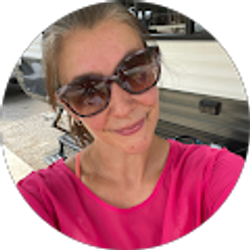 Profile photo of Amanda Farrell