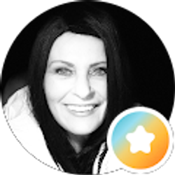 Profile photo of Christina Moon