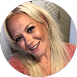 Profile photo of Liz Hardy