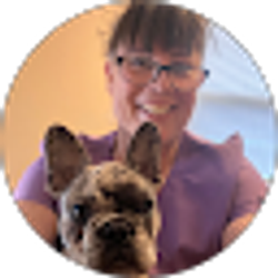 Profile photo of Valerie Raymond