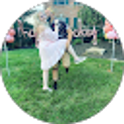 Profile photo of Lauren Paparo