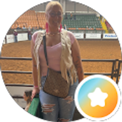 Profile photo of Amanda Holland