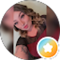 Profile photo of taylor lang