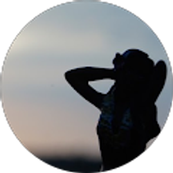 Profile photo of Jenn Cas