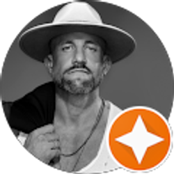 Profile photo of Kelly Bennett