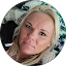 Profile photo of nicolle bahruth