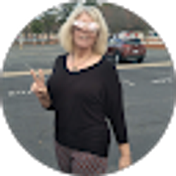 Profile photo of Vicki Pauley