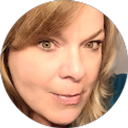 Profile photo of Liz Par72