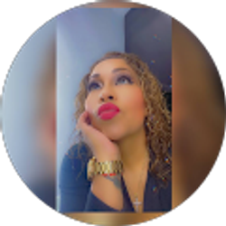 Profile photo of Liz Reyes