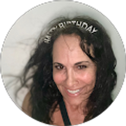 Profile photo of Rosie DeSimone Poling