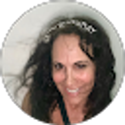 Profile photo of Rosie DeSimone Poling