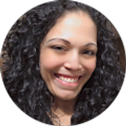 Profile photo of Vivian Santos-Dingui