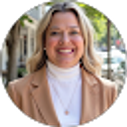 Profile photo of Erin Hopfinger