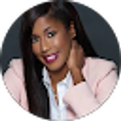 Profile photo of Lauryn Overbey