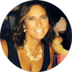 Profile photo of Colleen Minello