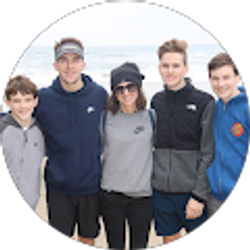 Profile photo of Julie Hulme