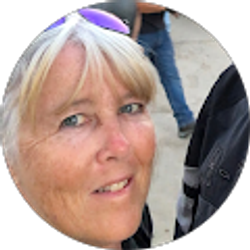 Profile photo of Jenny Signor