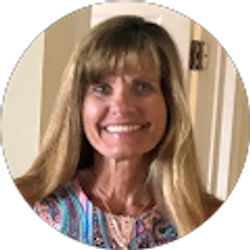 Profile photo of Shelley Montpetit