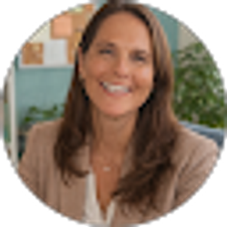 Profile photo of Nicole Dugas