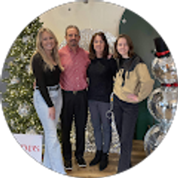 Profile photo of Kelly