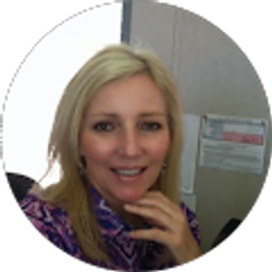 Profile photo of Robyn Hadley