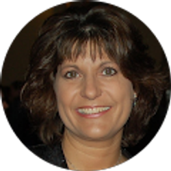 Profile photo of Deanna Forbes