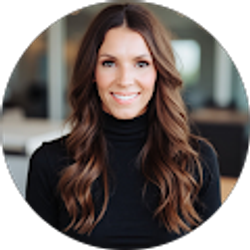 Profile photo of Nikki Weatherly