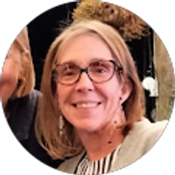 Profile photo of Kelly Ryan