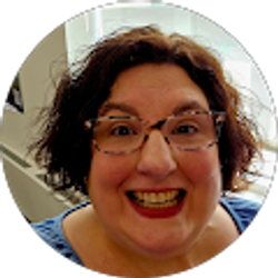 Profile photo of Hollie Heintz