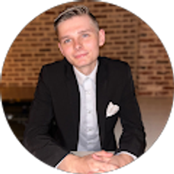 Profile photo of Hunter Robinson