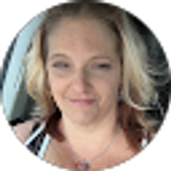 Profile photo of Ami Hlas