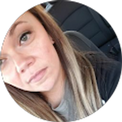 Profile photo of Amanda Hollands