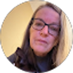 Profile photo of Deb Hollinger