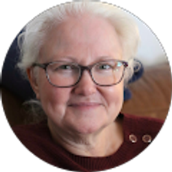 Profile photo of Suzanne Elliott