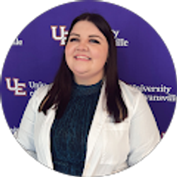 Profile photo of Erin Tomlin