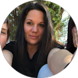 Profile photo of Stephanie Wallis