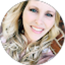 Profile photo of Kari Sexton