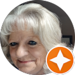 Profile photo of Roxy Baumgardner