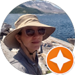 Profile photo of Amanda Armstrong