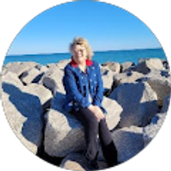 Profile photo of Jennifer Bledsole