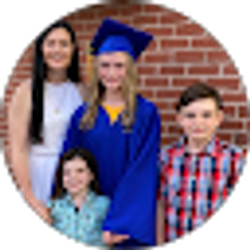 Profile photo of Lindsey Taul